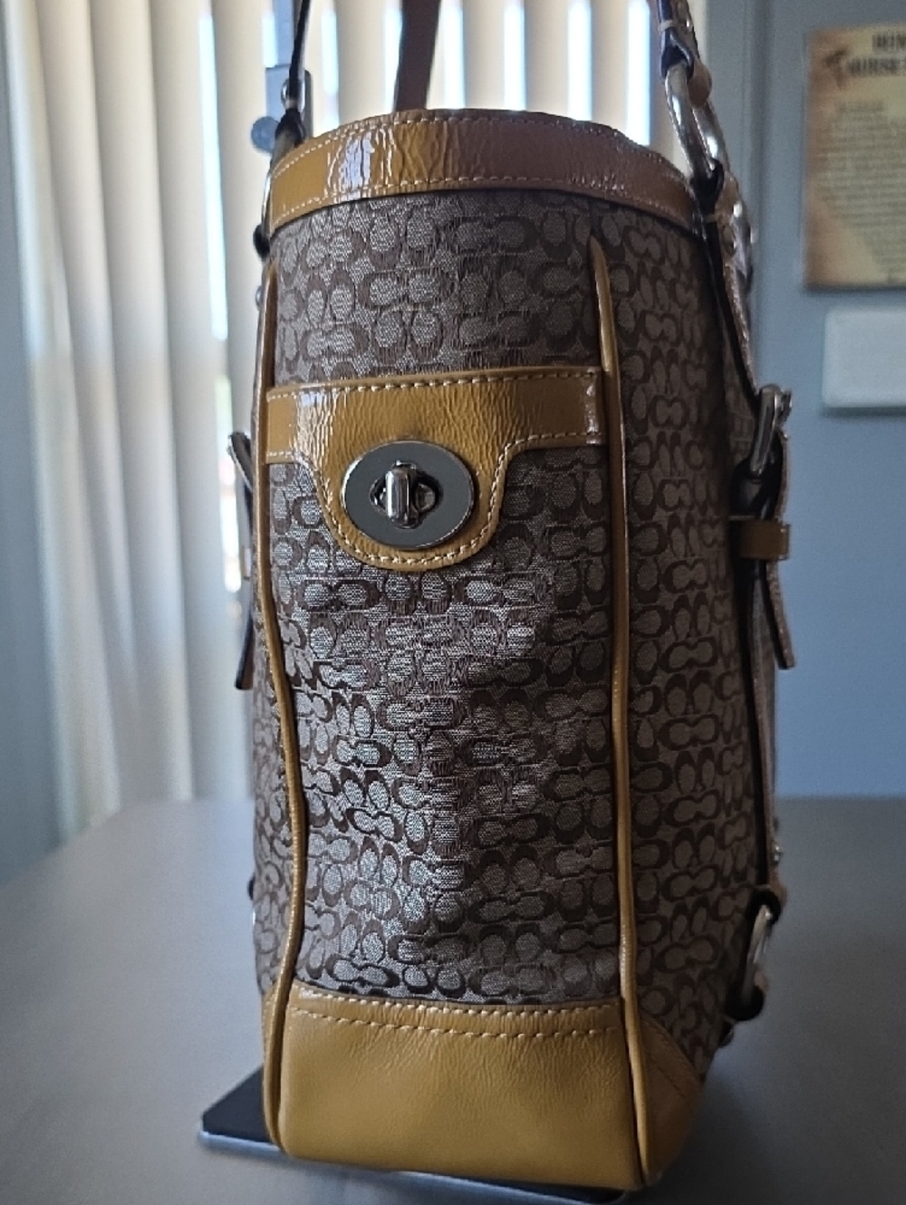 EUC Coach Brown Signature Small C Small Tote - Picture 4 of 12